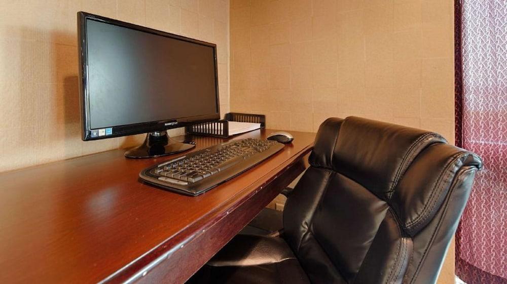 Garden Executive Hotel 3*