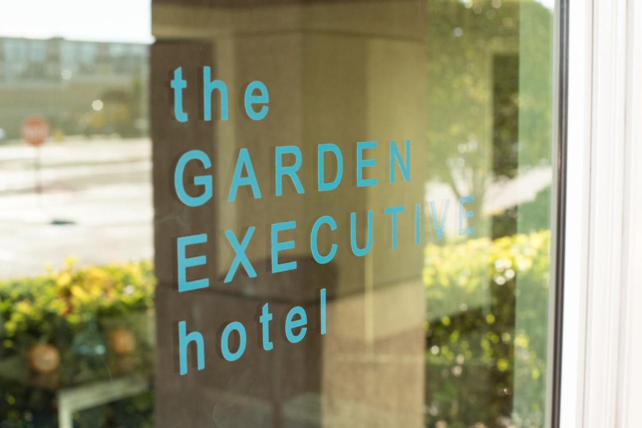 Garden Executive 3*